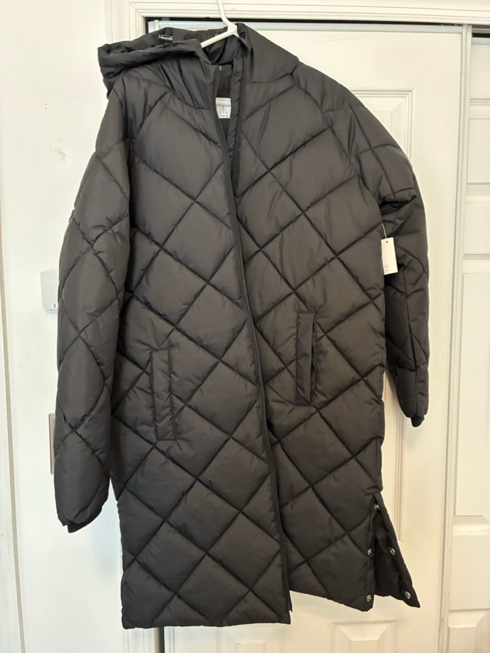 NWT-Women’s Amazon Essentials Hooded Long Quilted Hooded Puffer Coat